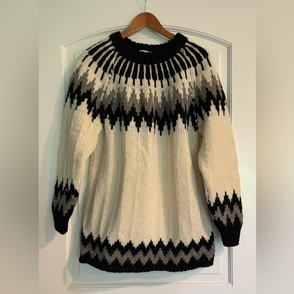 Vintage Greek Knitwear Chunky Wool Pullover Sweater Iceland-Style Pattern